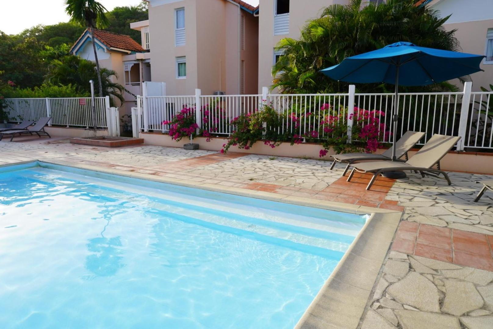 T2 Spacieux, Confort, Piscine & Plage A Сент-Анн Екстер'єр фото